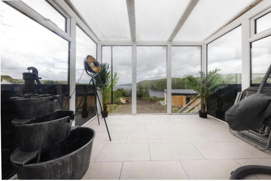 Luxury Cottage With Stunning Views Near Fairy Pools - School House 3 Carbost  Exterior foto