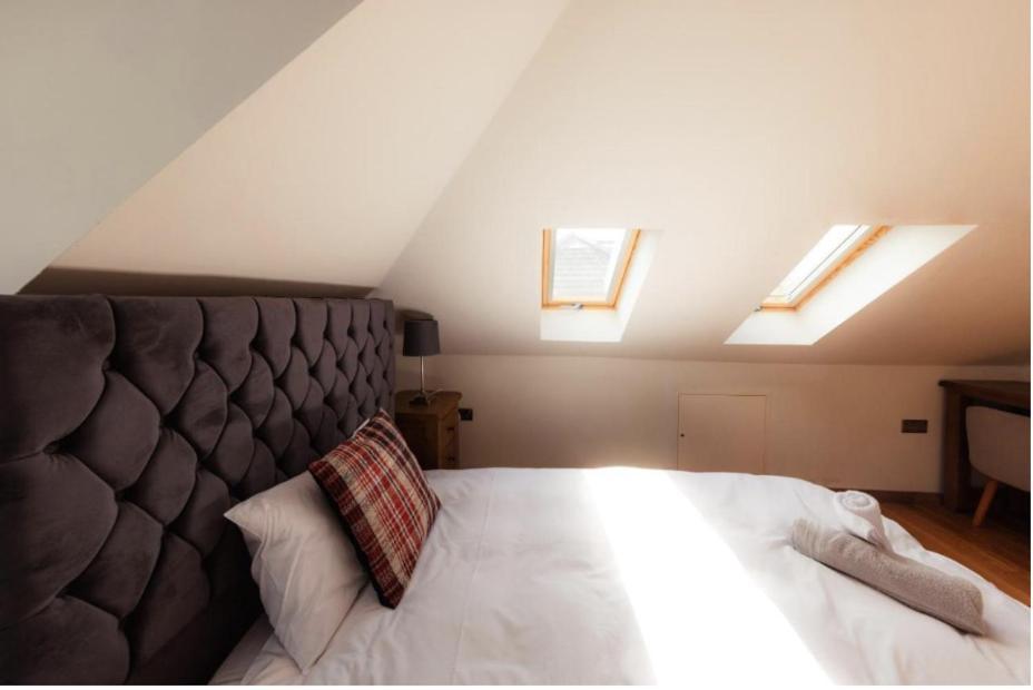 Luxury Cottage With Stunning Views Near Fairy Pools - School House 3 Carbost  Exterior foto